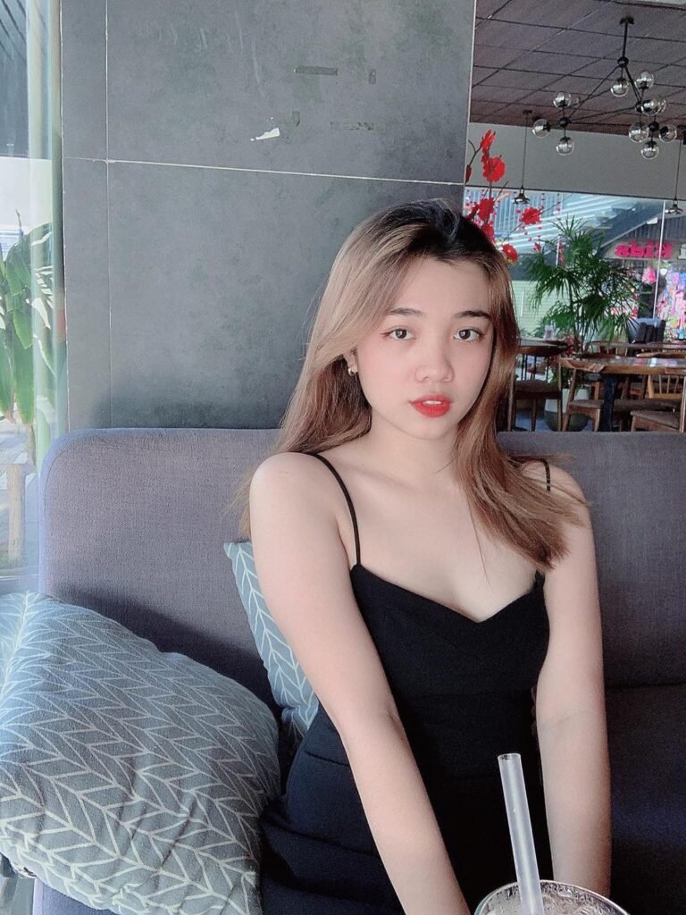Dễ Thương Ảnh Con Gái Đẹp Tình Cảm Thiêng Liêng Vượt Thời Gian